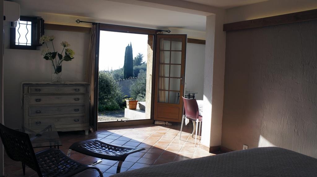La Bergerie St Antoine Bed and Breakfast Spéracèdes Εξωτερικό φωτογραφία